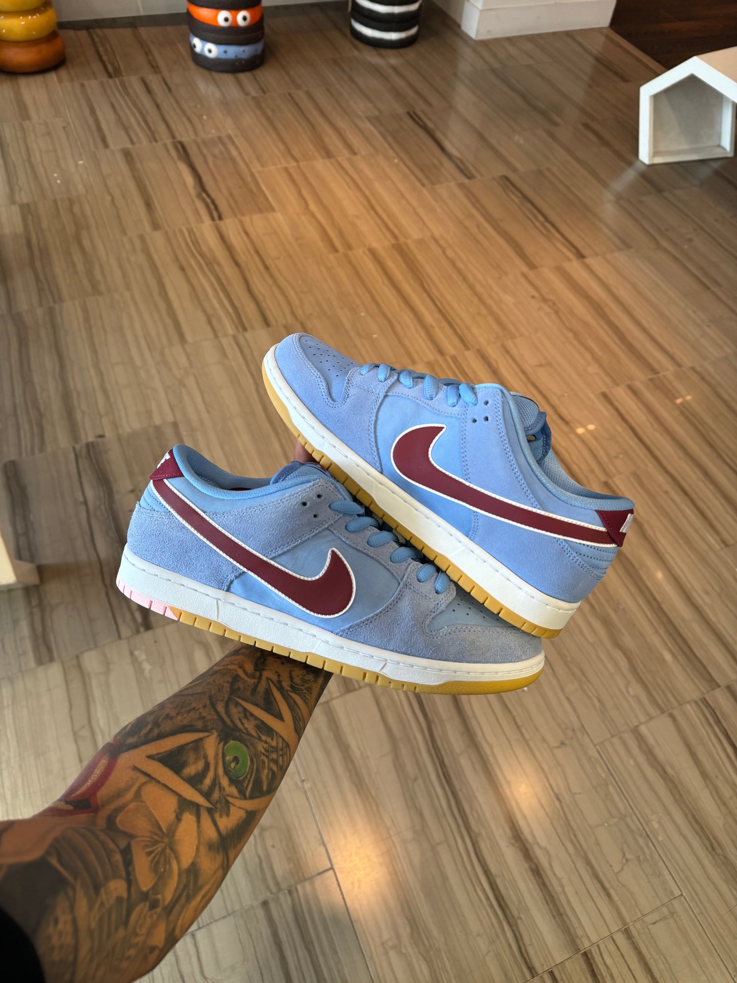 Nike SB Dunk Low Philadelphia Phillies (SUNFADED)